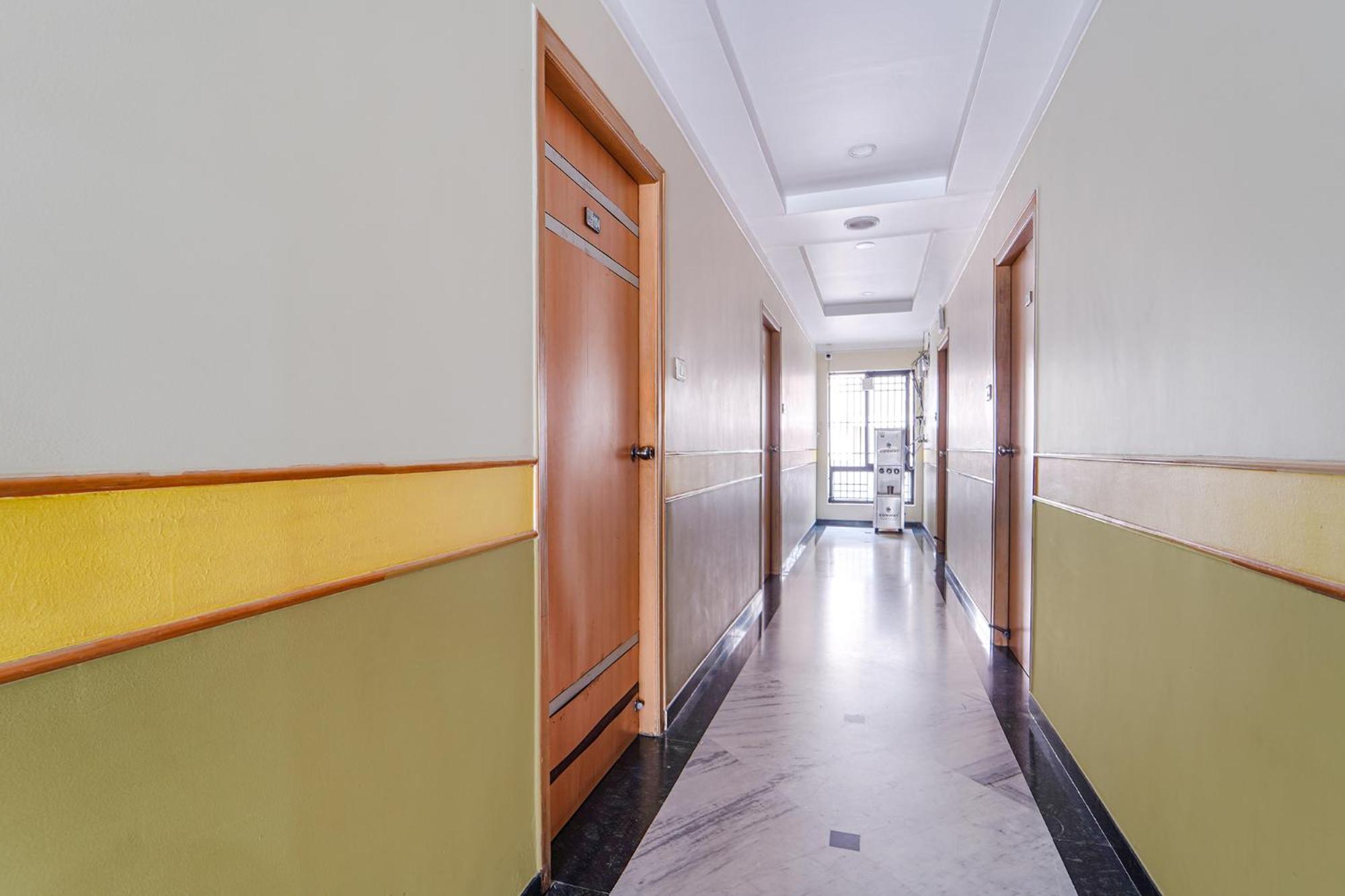 Fabhotel Ess Paradise - Nr Bus Stand Коимбаторе Екстериор снимка