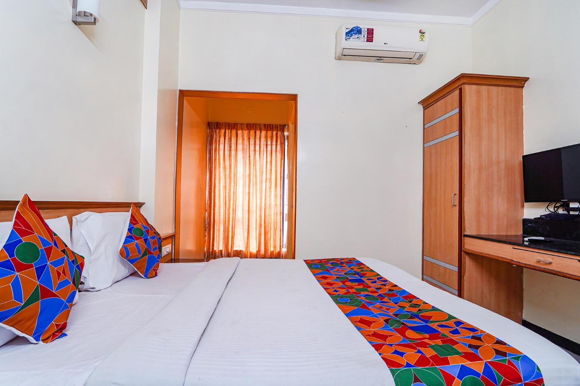 Fabhotel Ess Paradise - Nr Bus Stand Коимбаторе Екстериор снимка