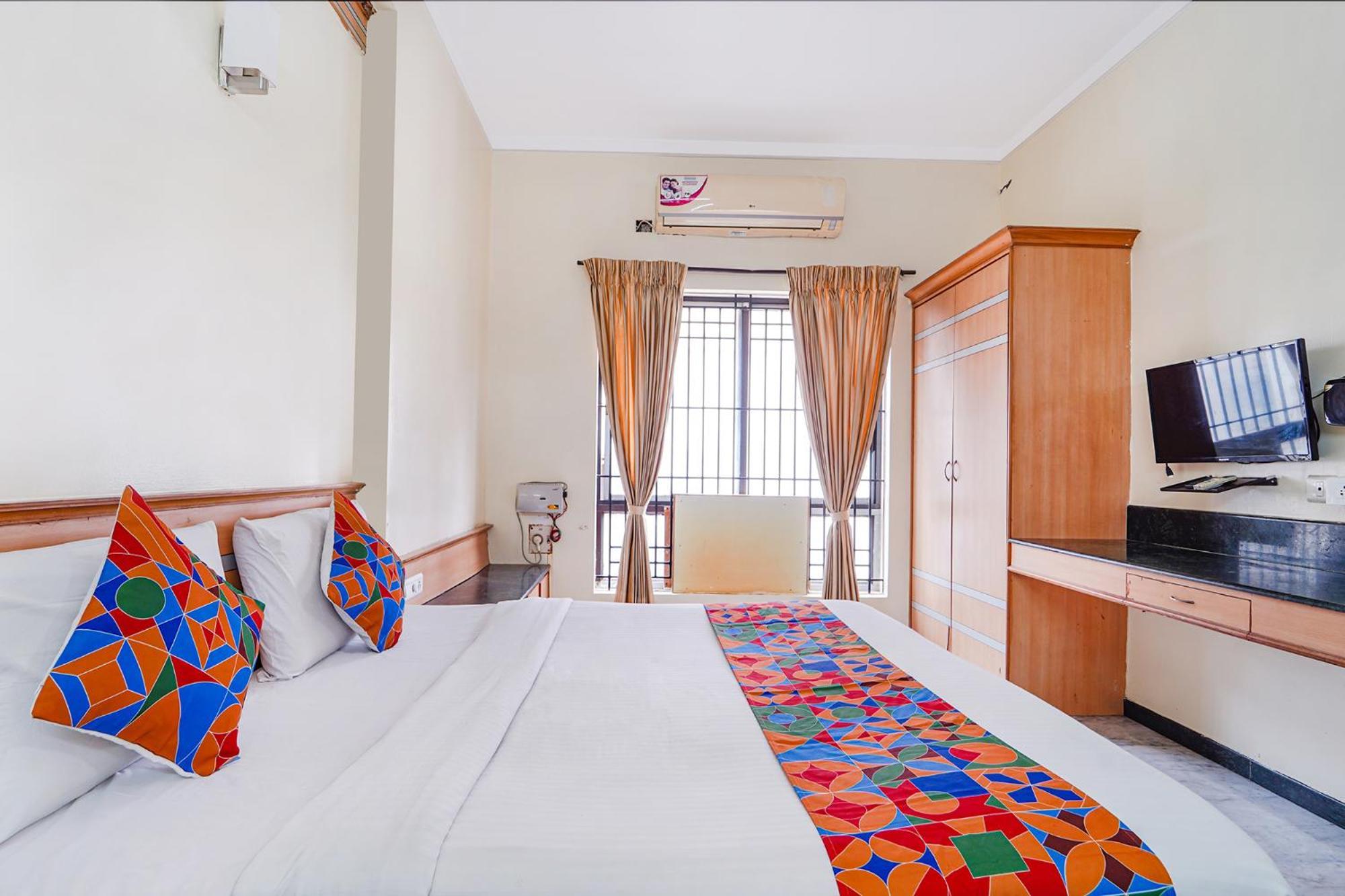 Fabhotel Ess Paradise - Nr Bus Stand Коимбаторе Екстериор снимка